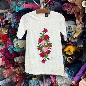 White lace children’s dress